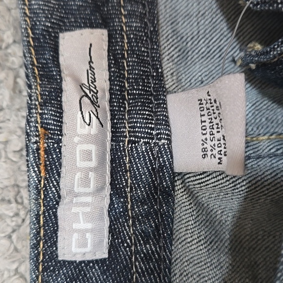 NWT! Chico's Embroidered Straight Leg Jeans!! - Picture 4 of 7